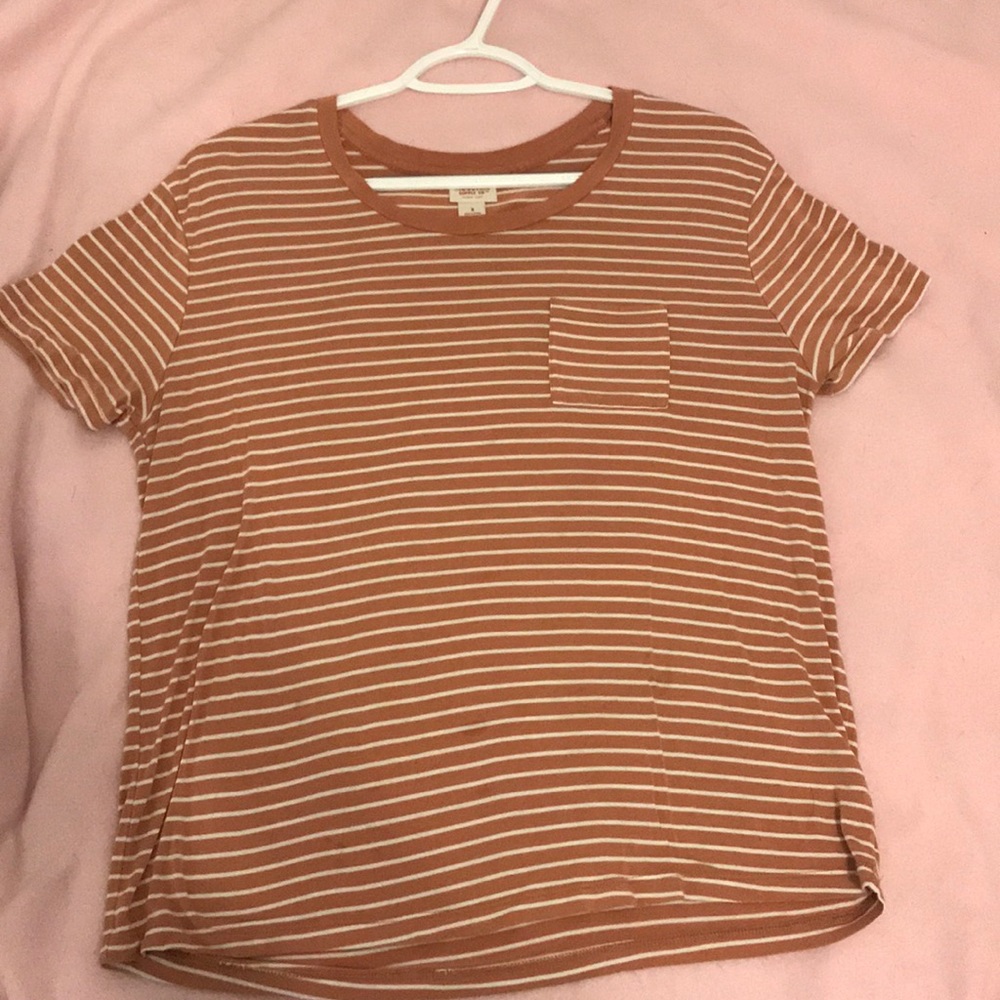 Tan and white top